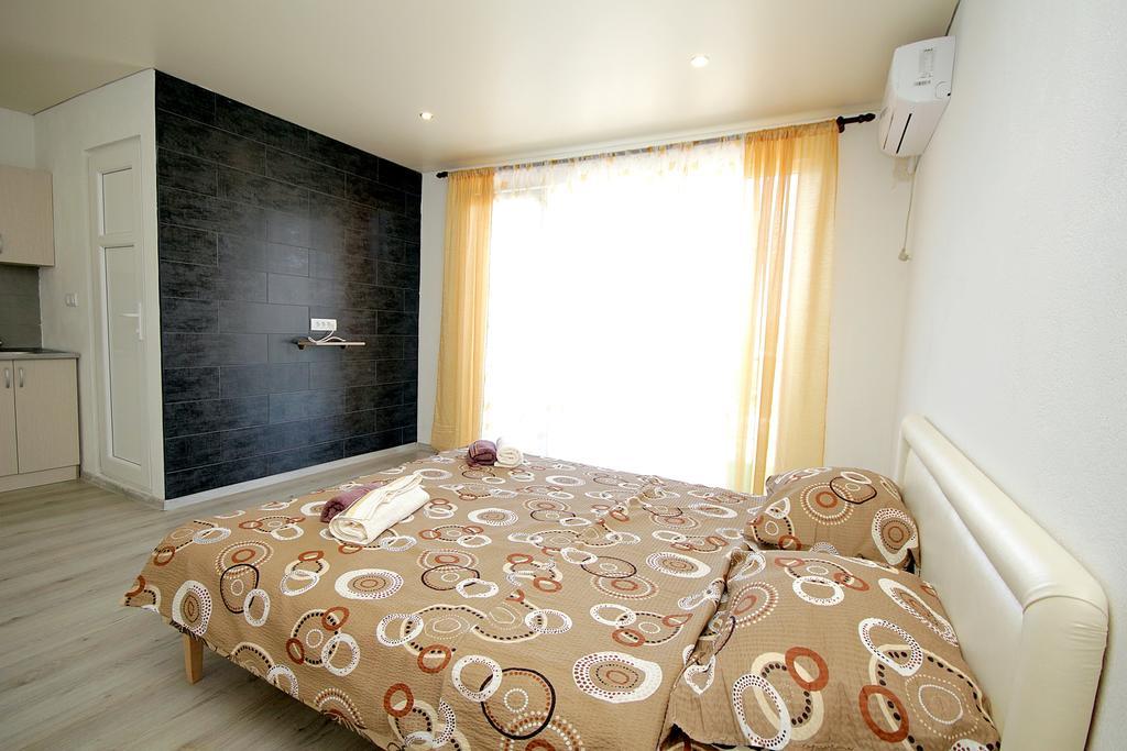Apartments Victoria 수토모레 외부 사진